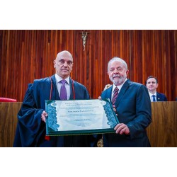 TSE entrega diplomas de presidente e vice-presidente da República a Lula e Alckmin